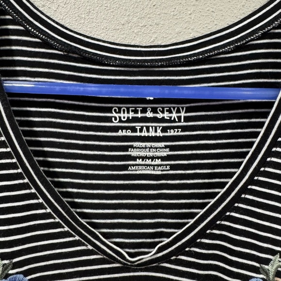 2/$10 American Eagle Floral Tank Top - Picture 5 of 5